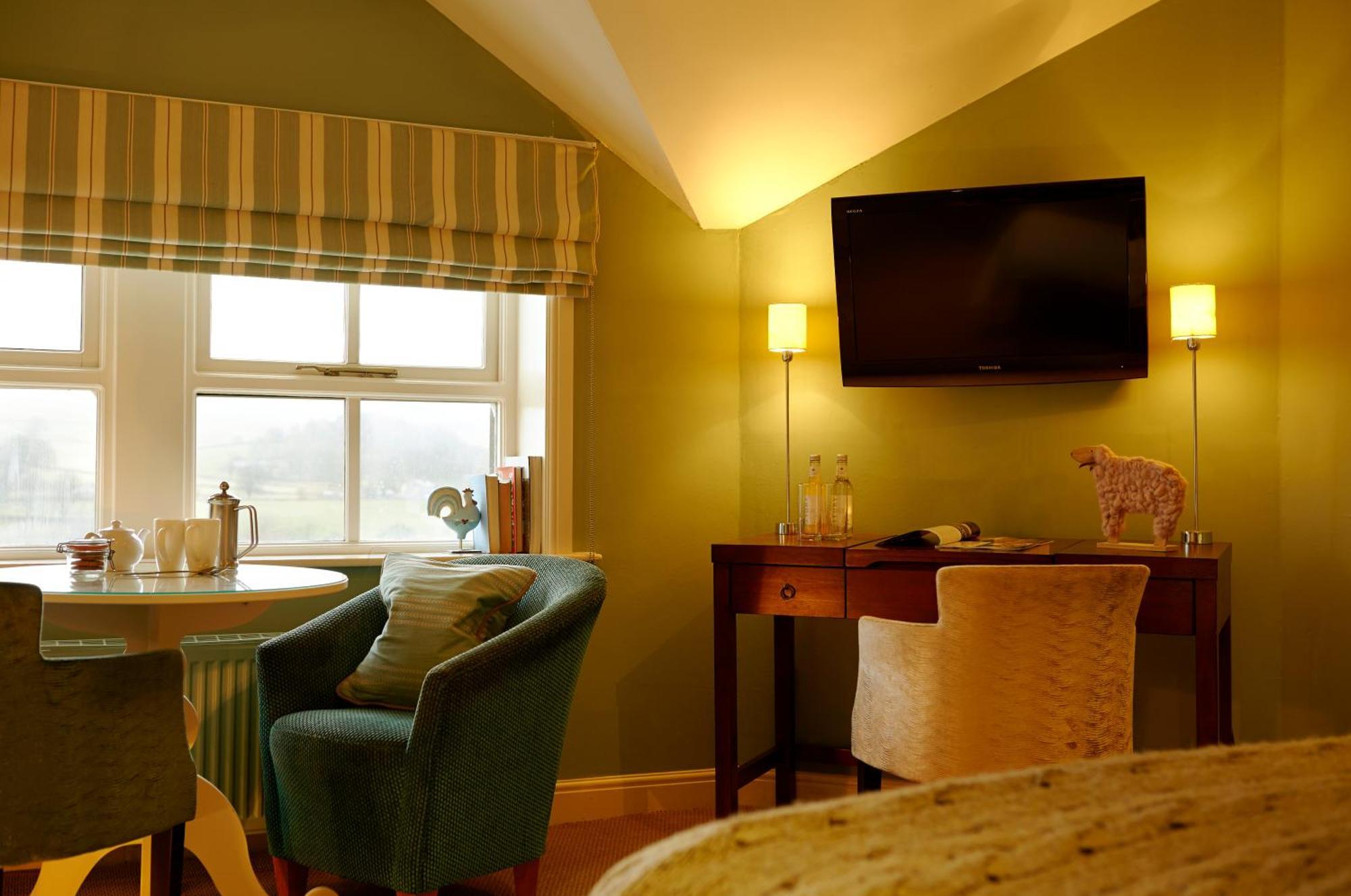 The Fell Hotel Бернсолл Экстерьер фото