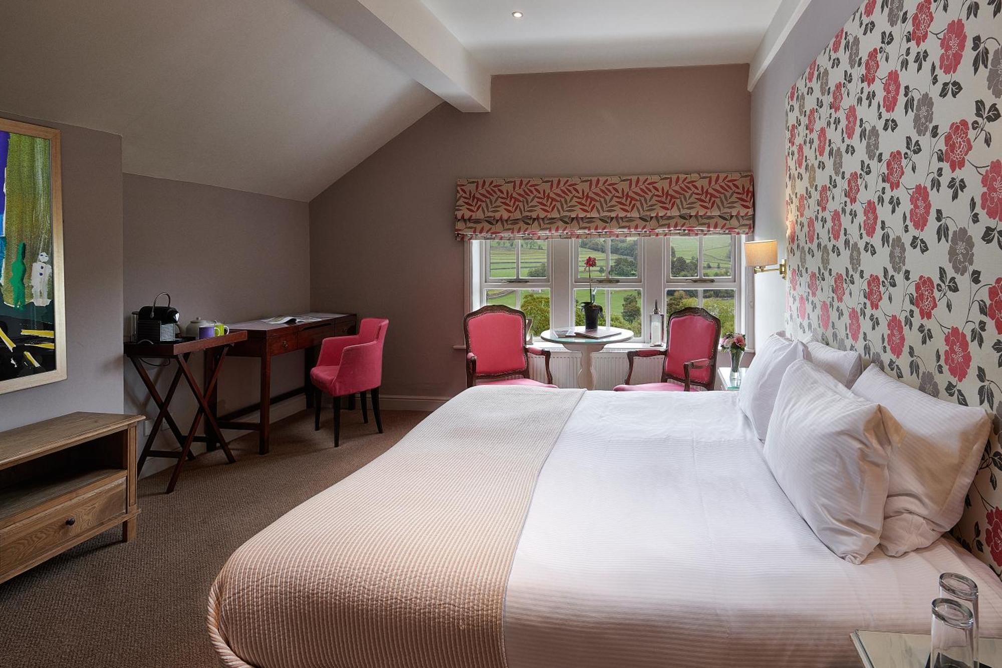 The Fell Hotel Бернсолл Экстерьер фото