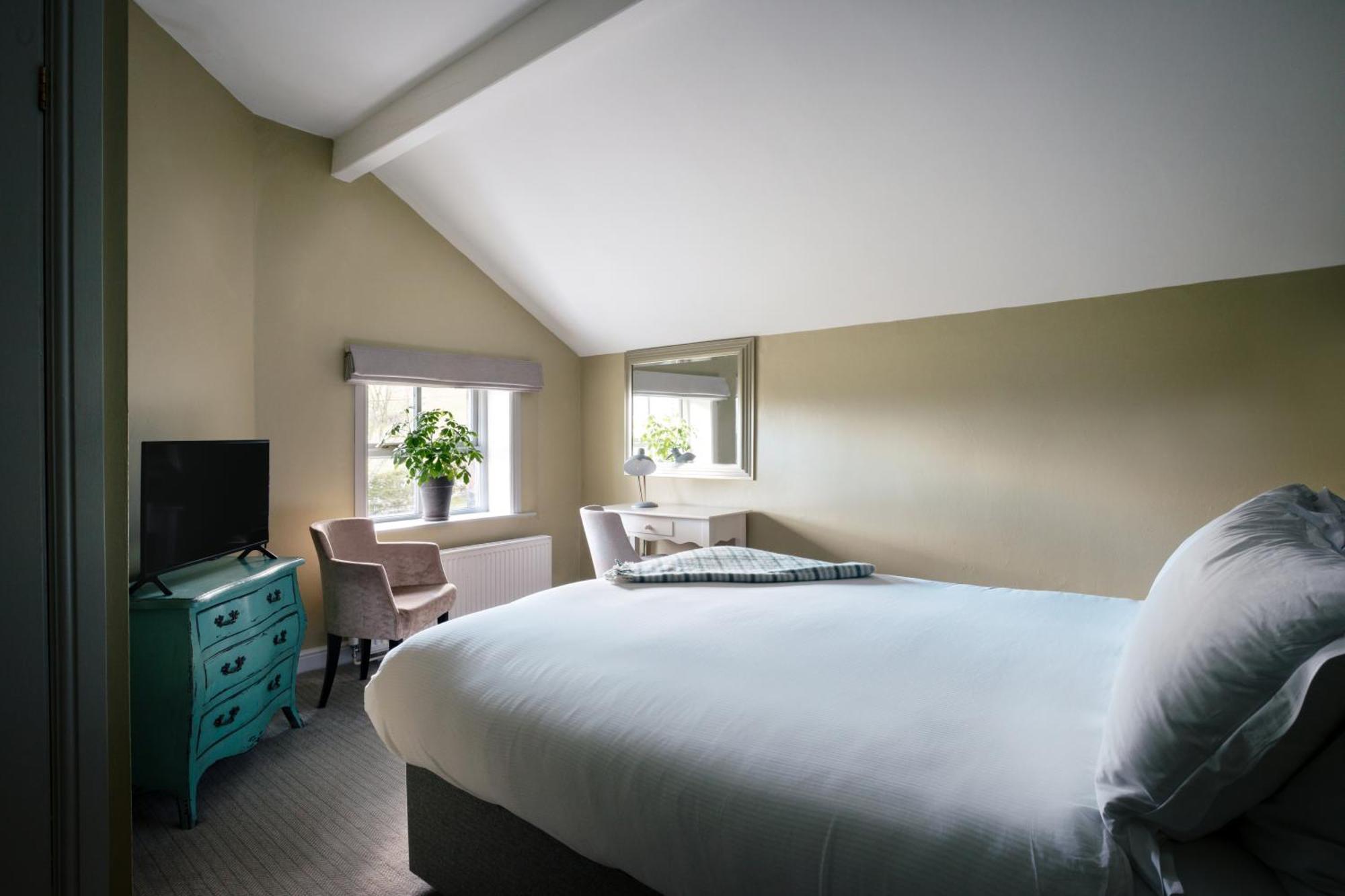 The Fell Hotel Бернсолл Экстерьер фото